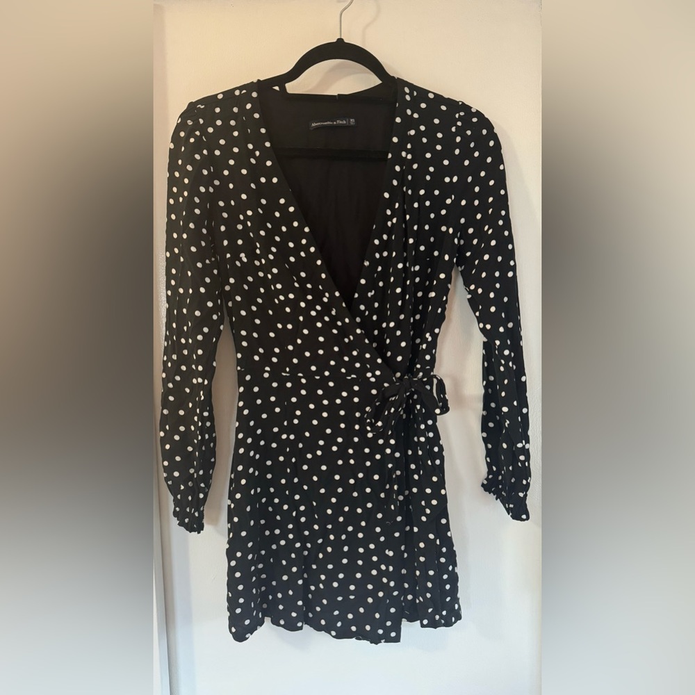 Abercrombie and Fitch Black and White Polka Dot Romper with Tie Waist Size XS